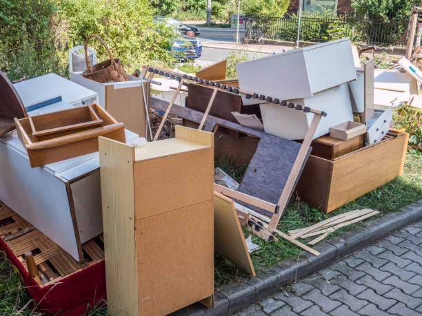 Best Yard Waste Removal  in Redmond, WA